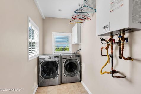 3 Bellevue Avenue Leonardo NJ 07737
