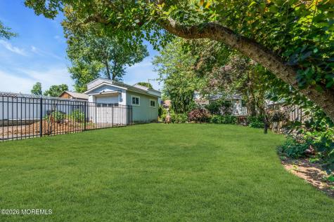3 Bellevue Avenue Leonardo NJ 07737