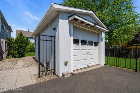 3 Bellevue Avenue Leonardo NJ 07737