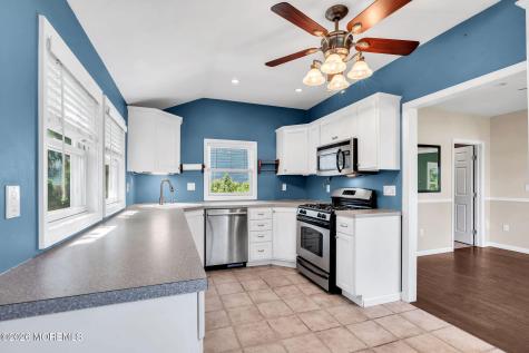 3 Bellevue Avenue Leonardo NJ 07737
