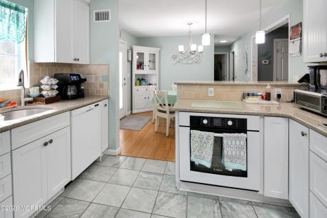 1661 New York Avenue Whiting NJ 08759