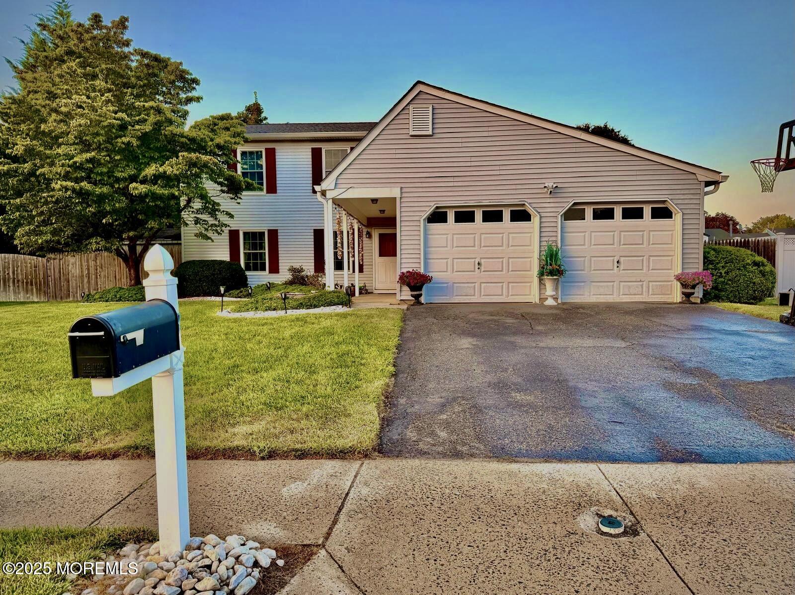 8 Hedgewood Road Howell NJ 07731