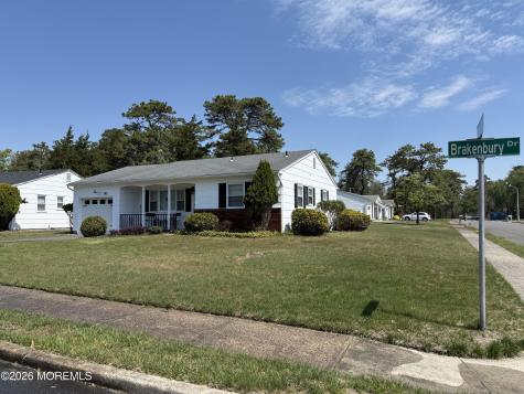 2 Brakenbury Drive Toms River NJ 08757