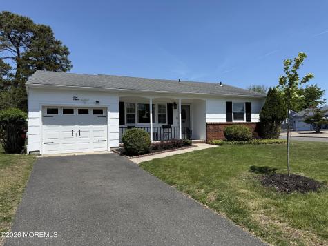 2 Brakenbury Drive Toms River NJ 08757