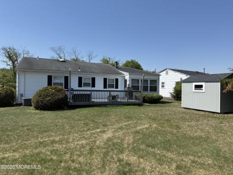 2 Brakenbury Drive Toms River NJ 08757