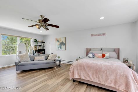 68 Jennifer Drive Middletown NJ 07701