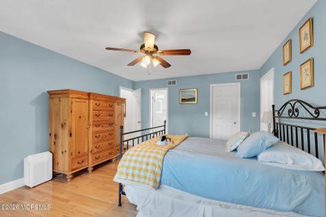 68 Jennifer Drive Middletown NJ 07701