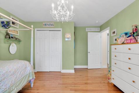 68 Jennifer Drive Middletown NJ 07701