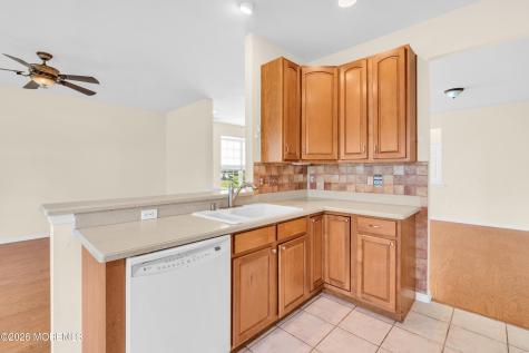 18 Hatteras Way Barnegat NJ 08005