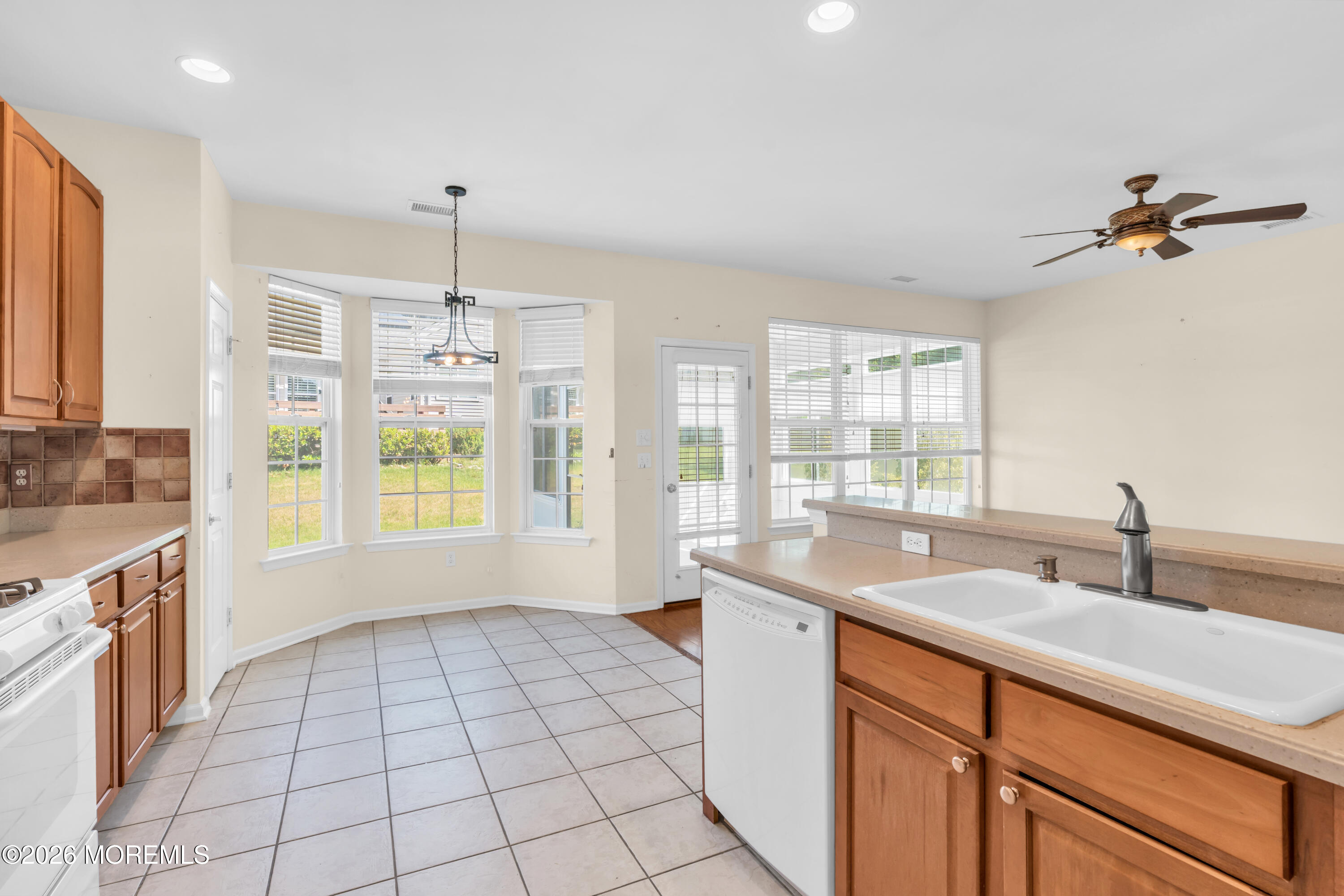 18 Hatteras Way Barnegat NJ 08005