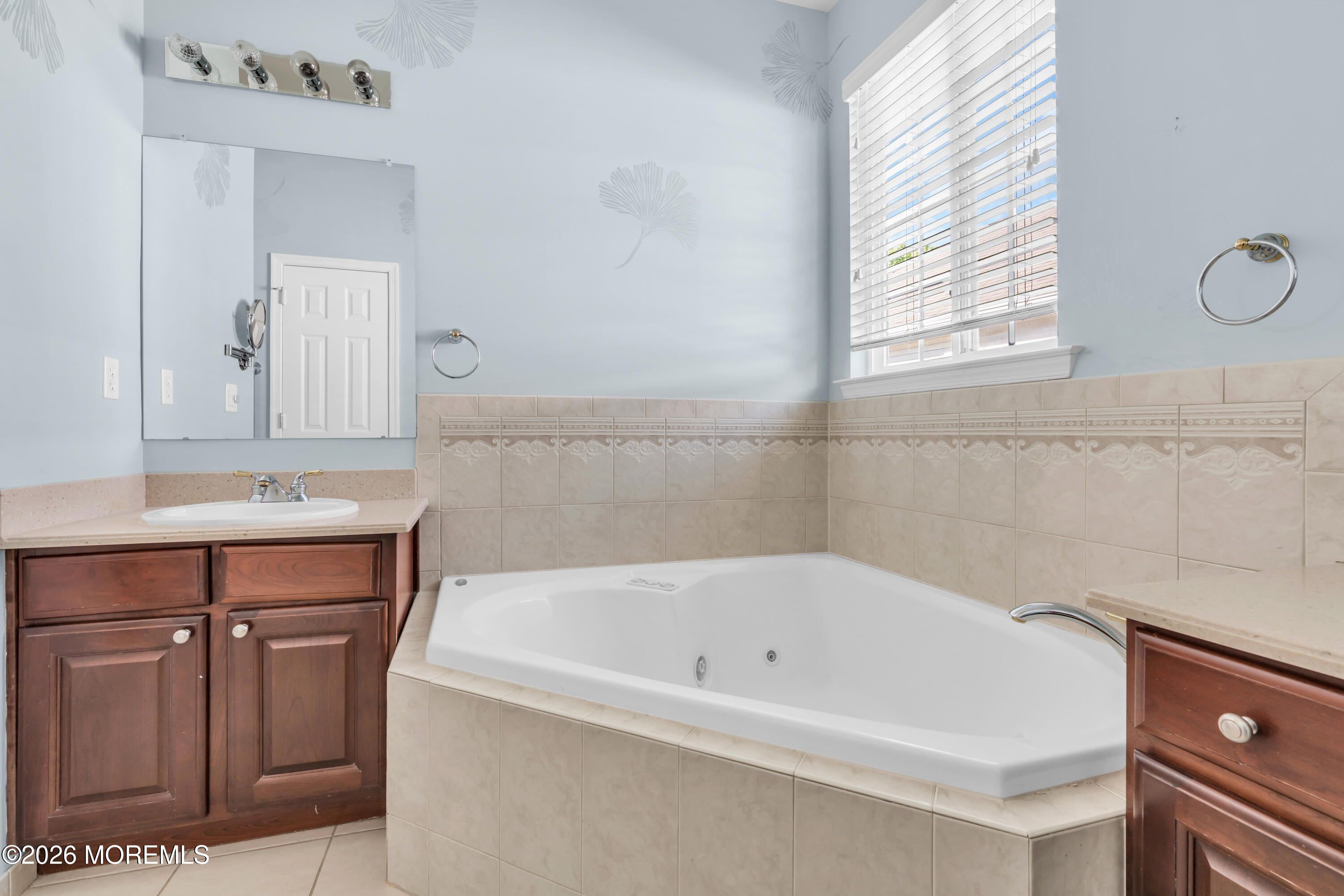 18 Hatteras Way Barnegat NJ 08005