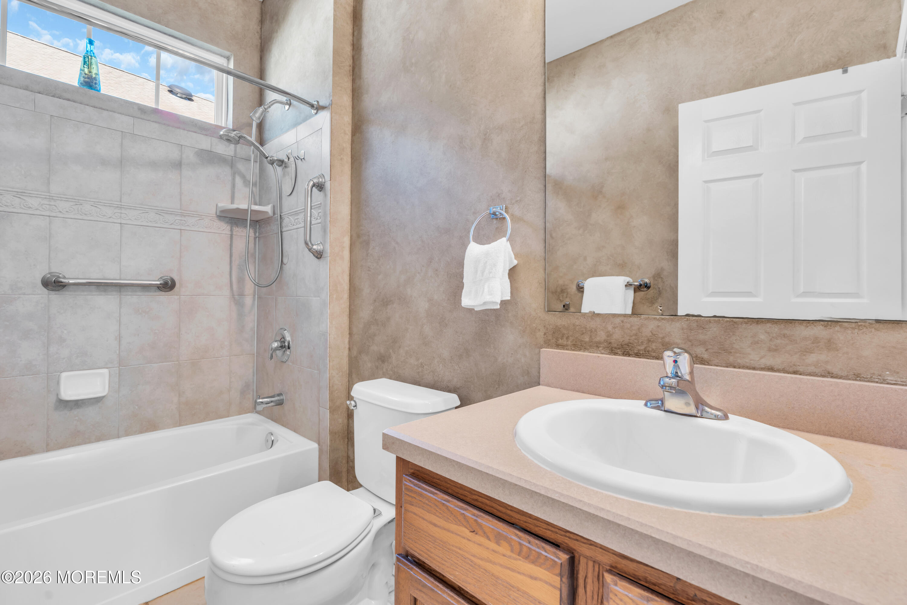 18 Hatteras Way Barnegat NJ 08005