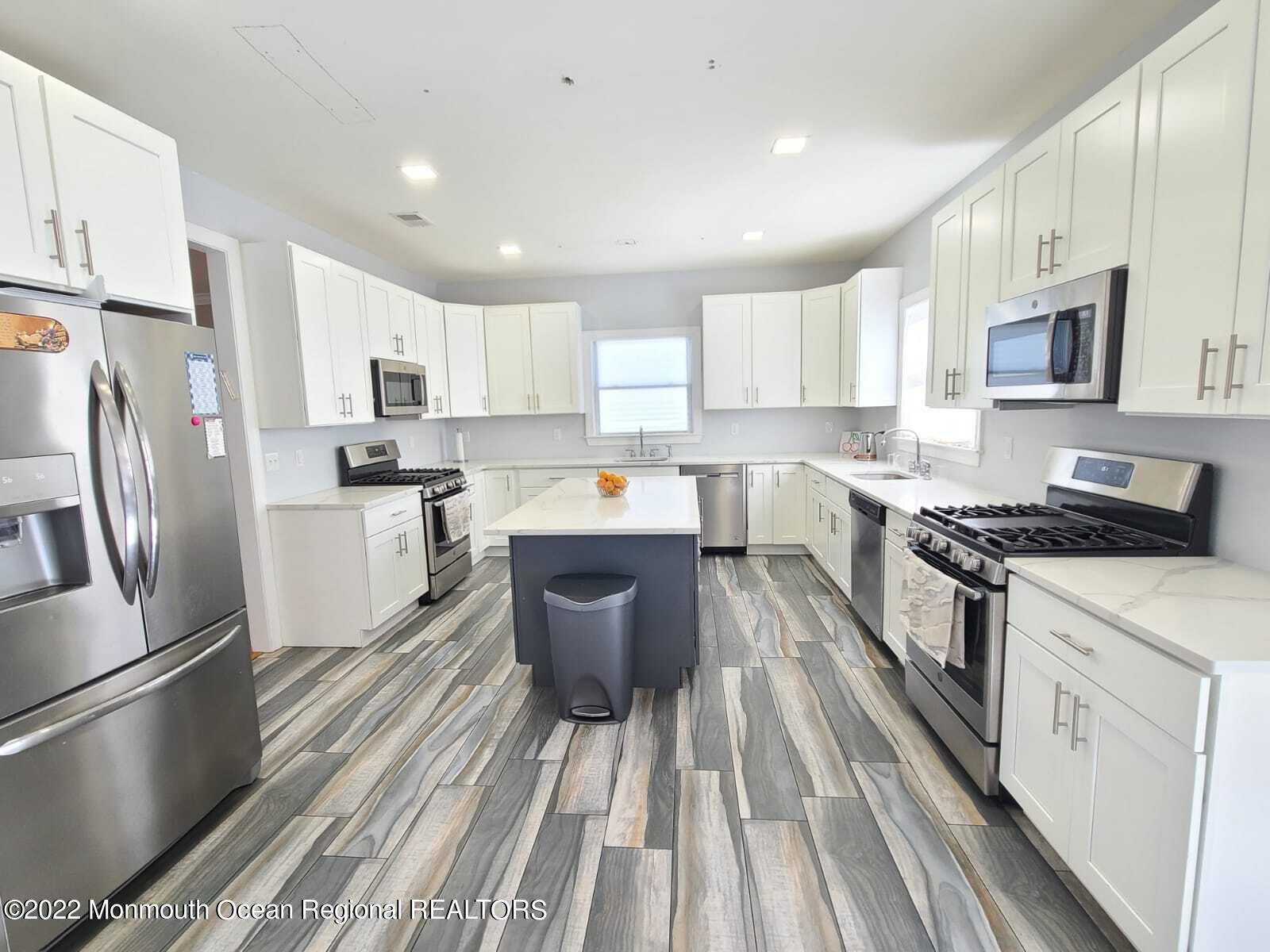 72 Bradhurst Avenue Lakewood NJ 08701