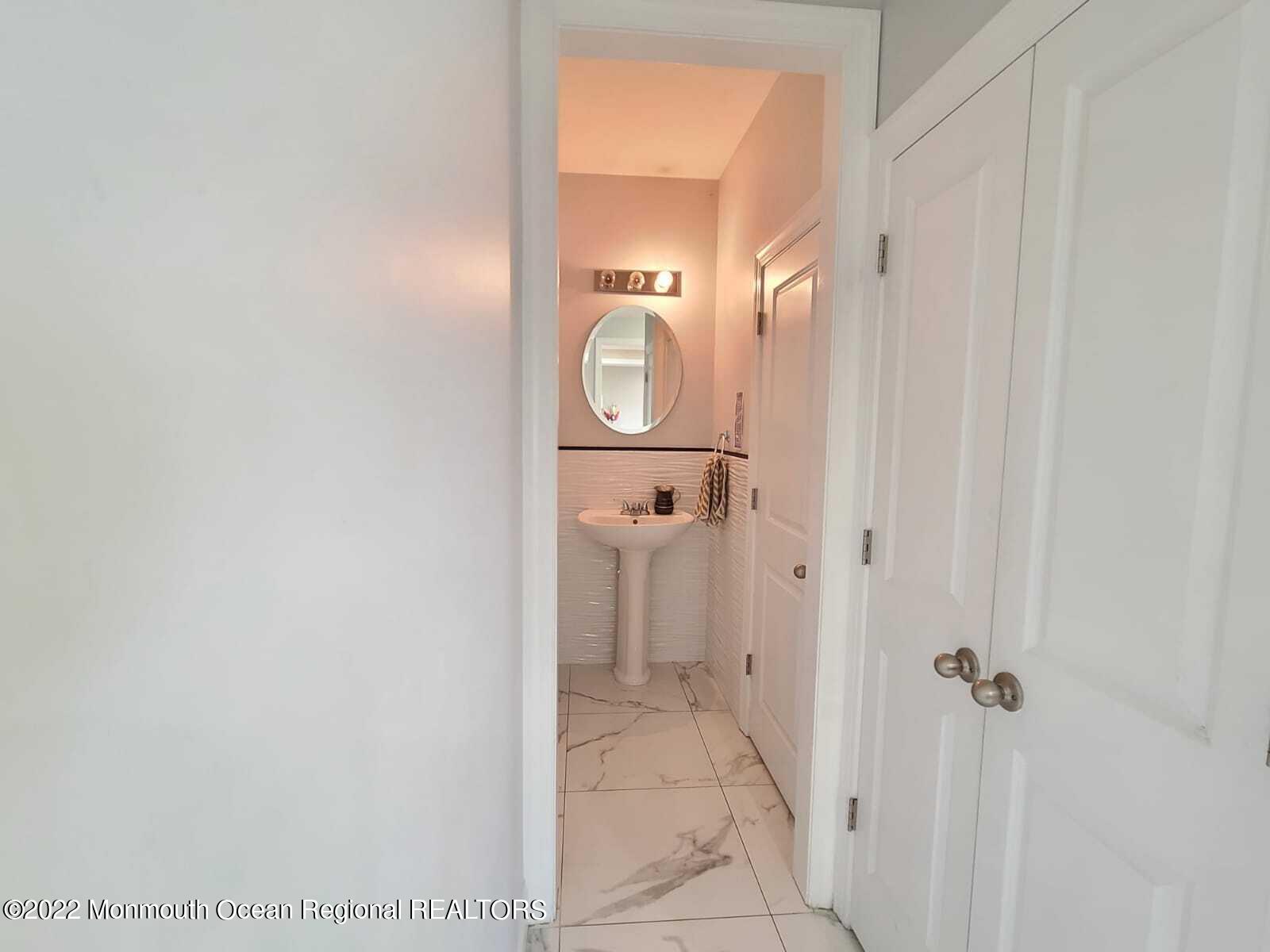72 Bradhurst Avenue Lakewood NJ 08701