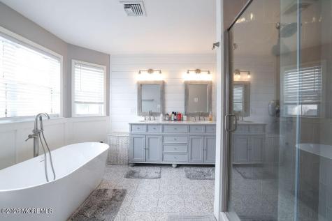 337 Leeward Road Manahawkin NJ 08050