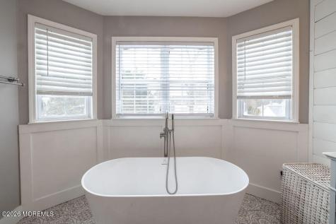 337 Leeward Road Manahawkin NJ 08050