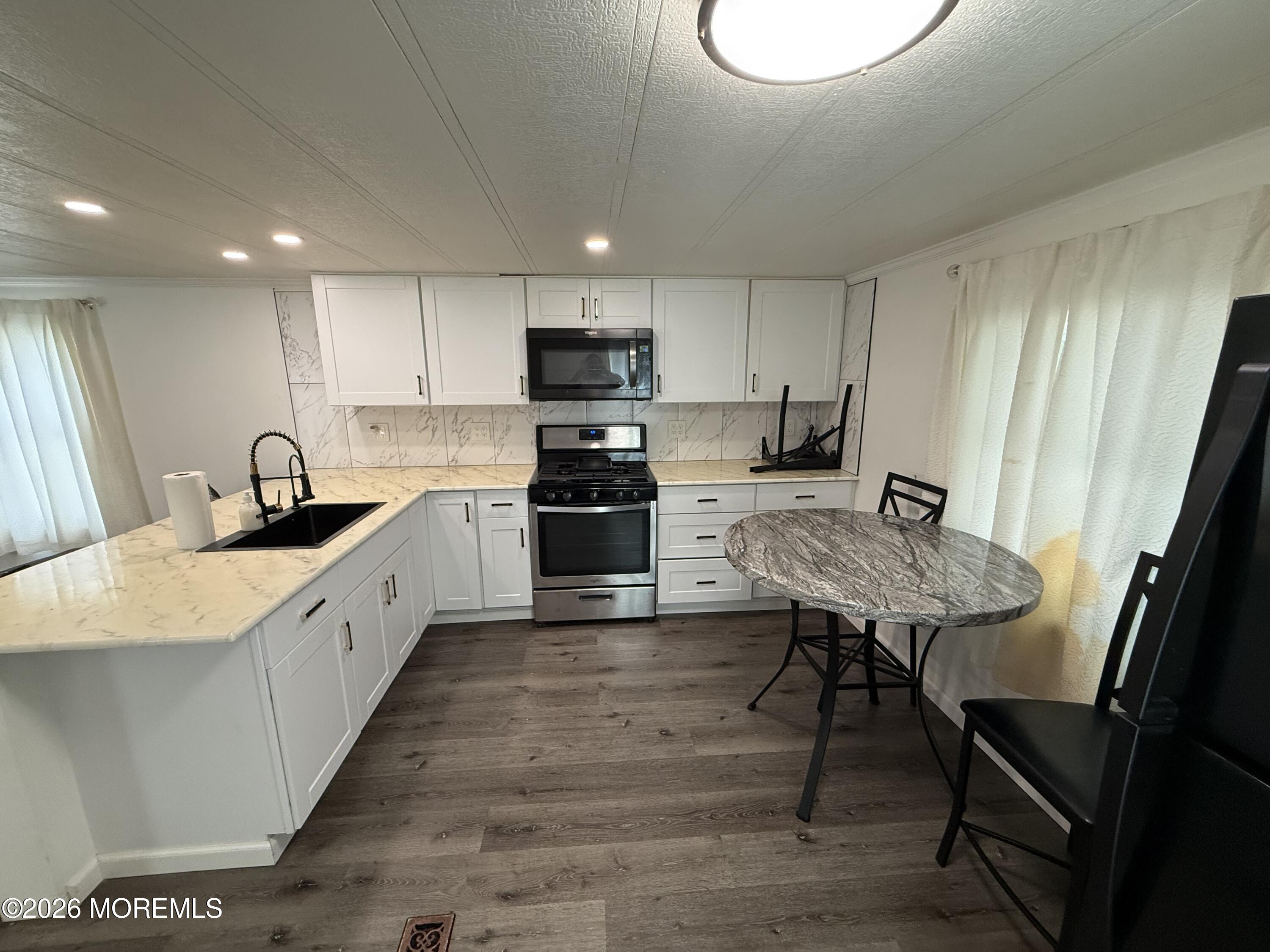 29 Sams Trailer Court Hazlet NJ 07730