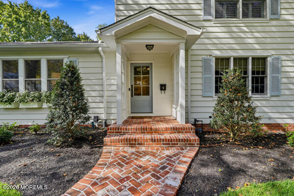 9 Buttonwood Drive Shrewsbury Boro NJ 07702
