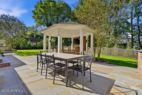 9 Buttonwood Drive Shrewsbury Boro NJ 07702