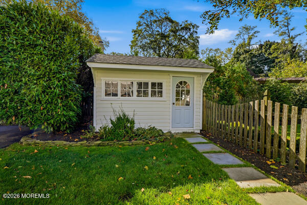 9 Buttonwood Drive Shrewsbury Boro NJ 07702