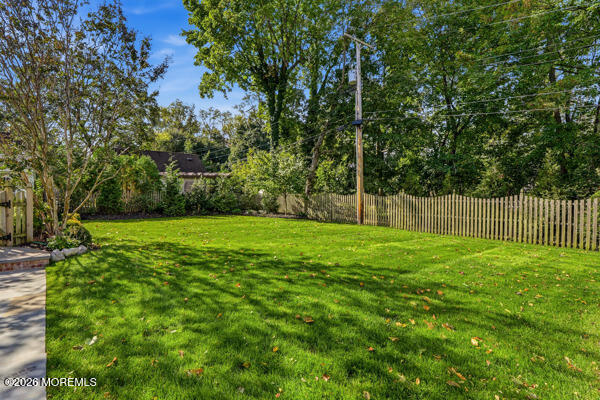 9 Buttonwood Drive Shrewsbury Boro NJ 07702