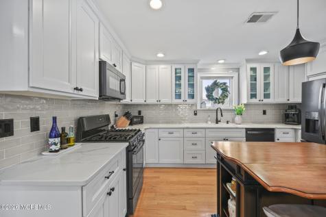 33 Memorial Parkway Atlantic Highlands NJ 07716