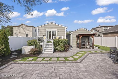 33 Memorial Parkway Atlantic Highlands NJ 07716