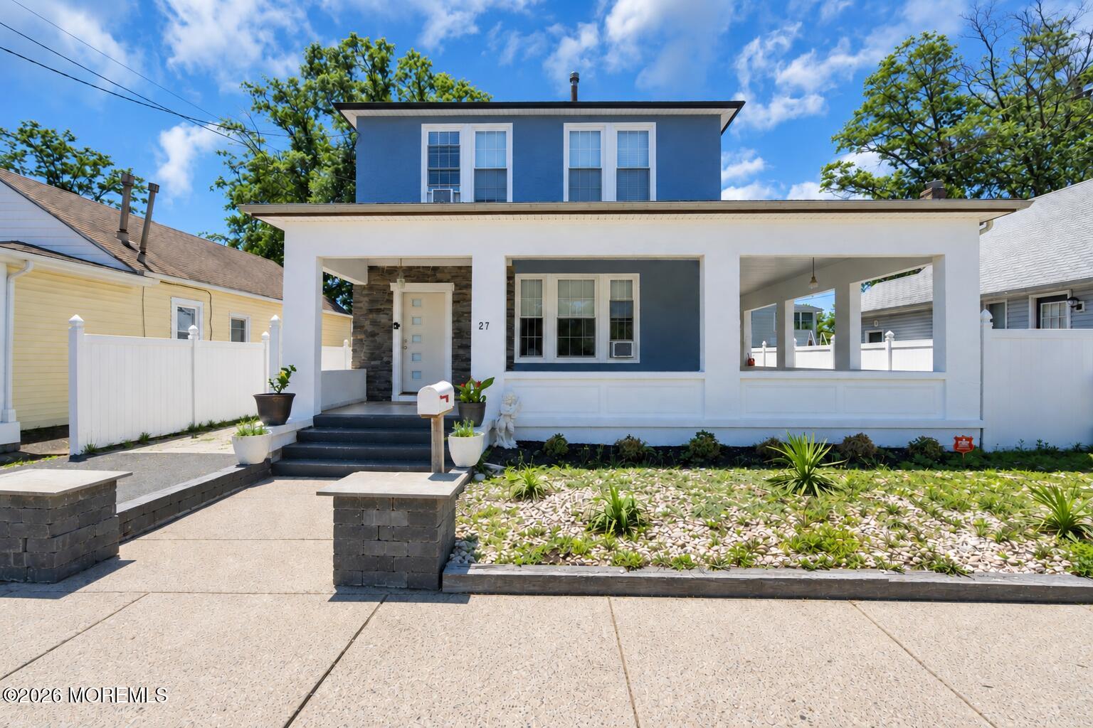 27 Oakwood Place Keansburg NJ 07734