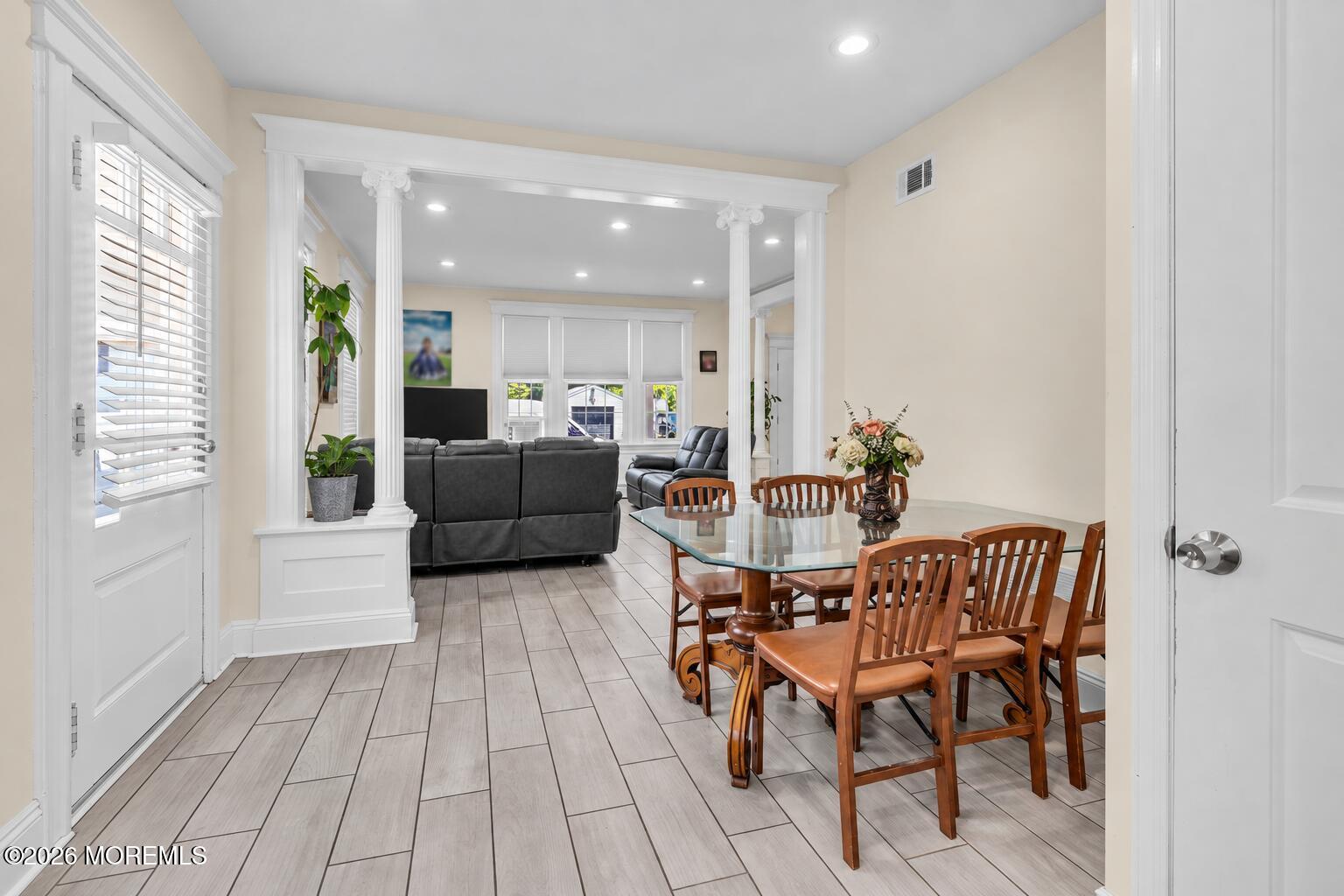 27 Oakwood Place Keansburg NJ 07734