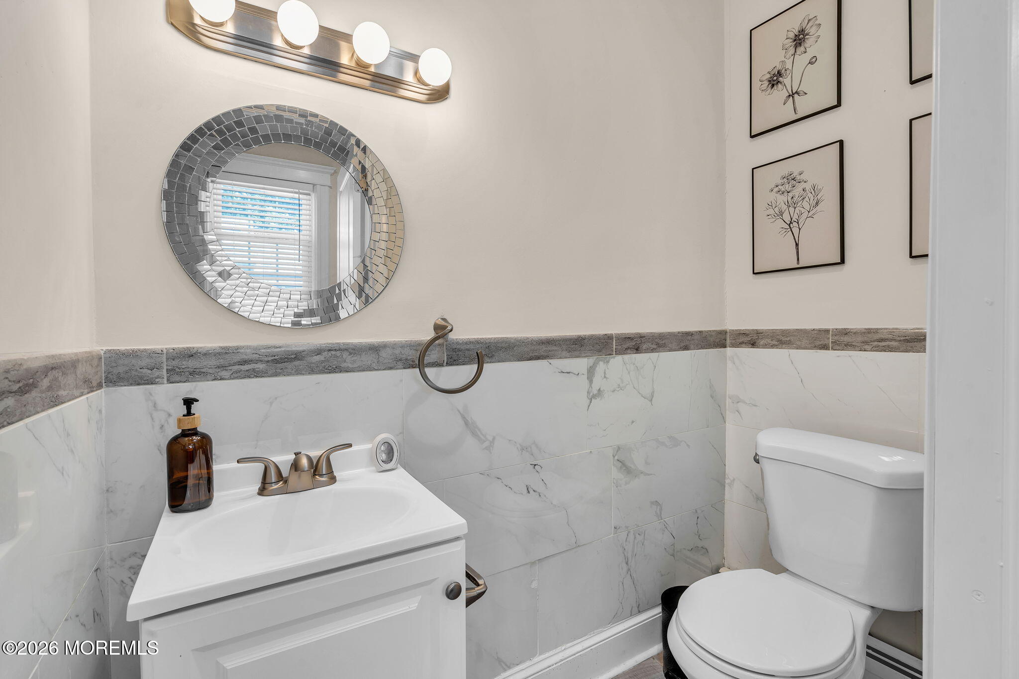 27 Oakwood Place Keansburg NJ 07734