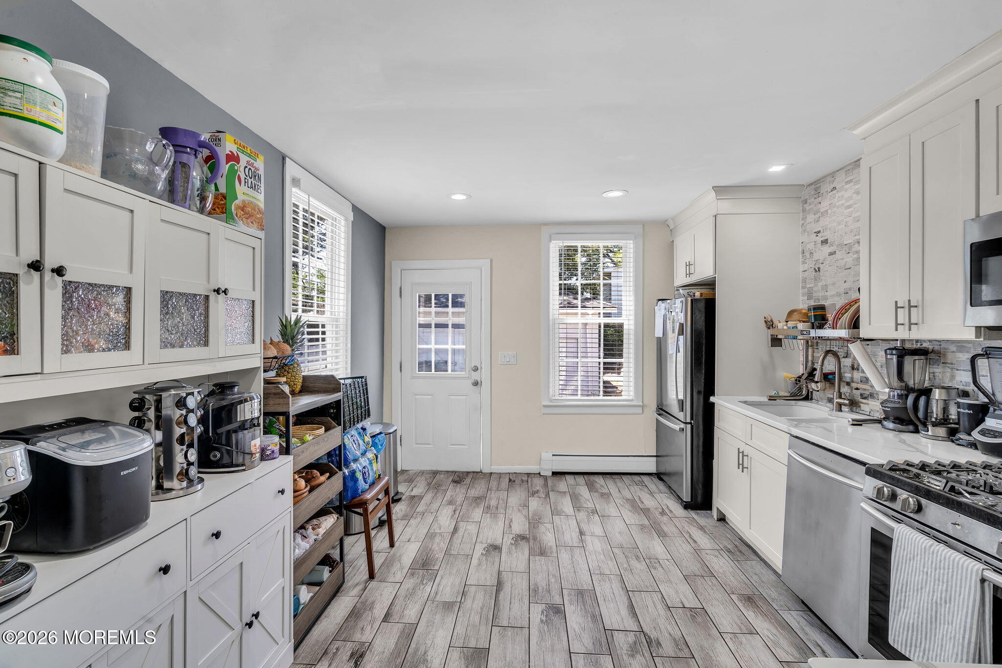 27 Oakwood Place Keansburg NJ 07734