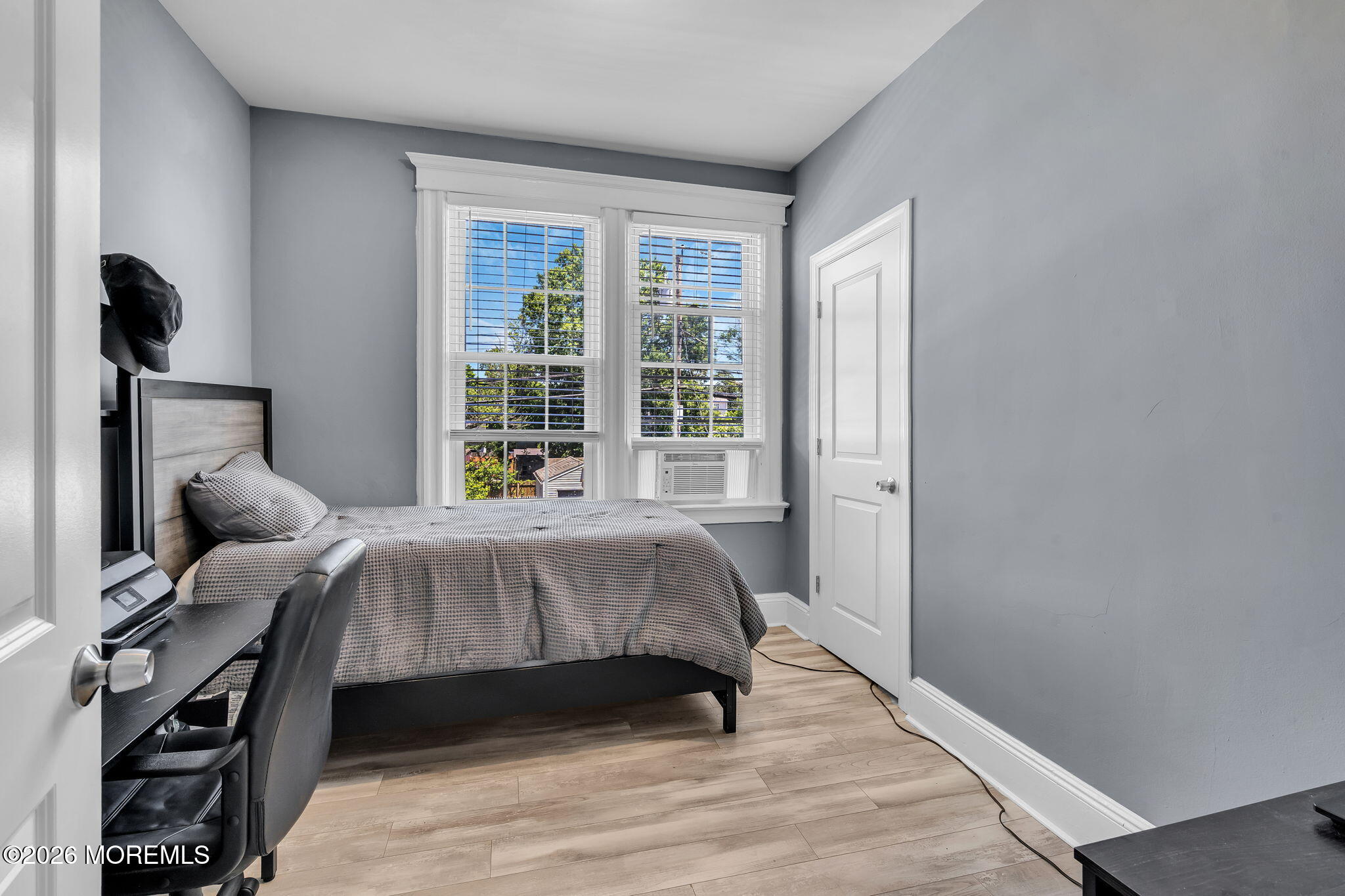 27 Oakwood Place Keansburg NJ 07734
