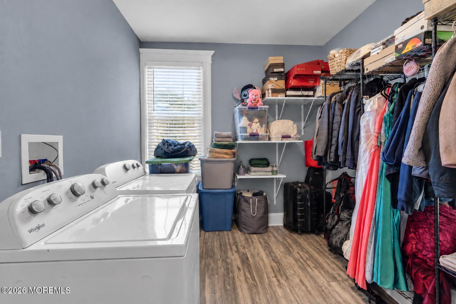 27 Oakwood Place Keansburg NJ 07734