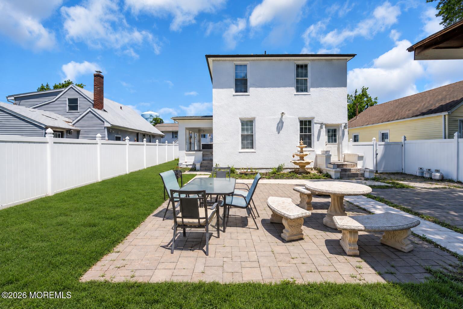 27 Oakwood Place Keansburg NJ 07734
