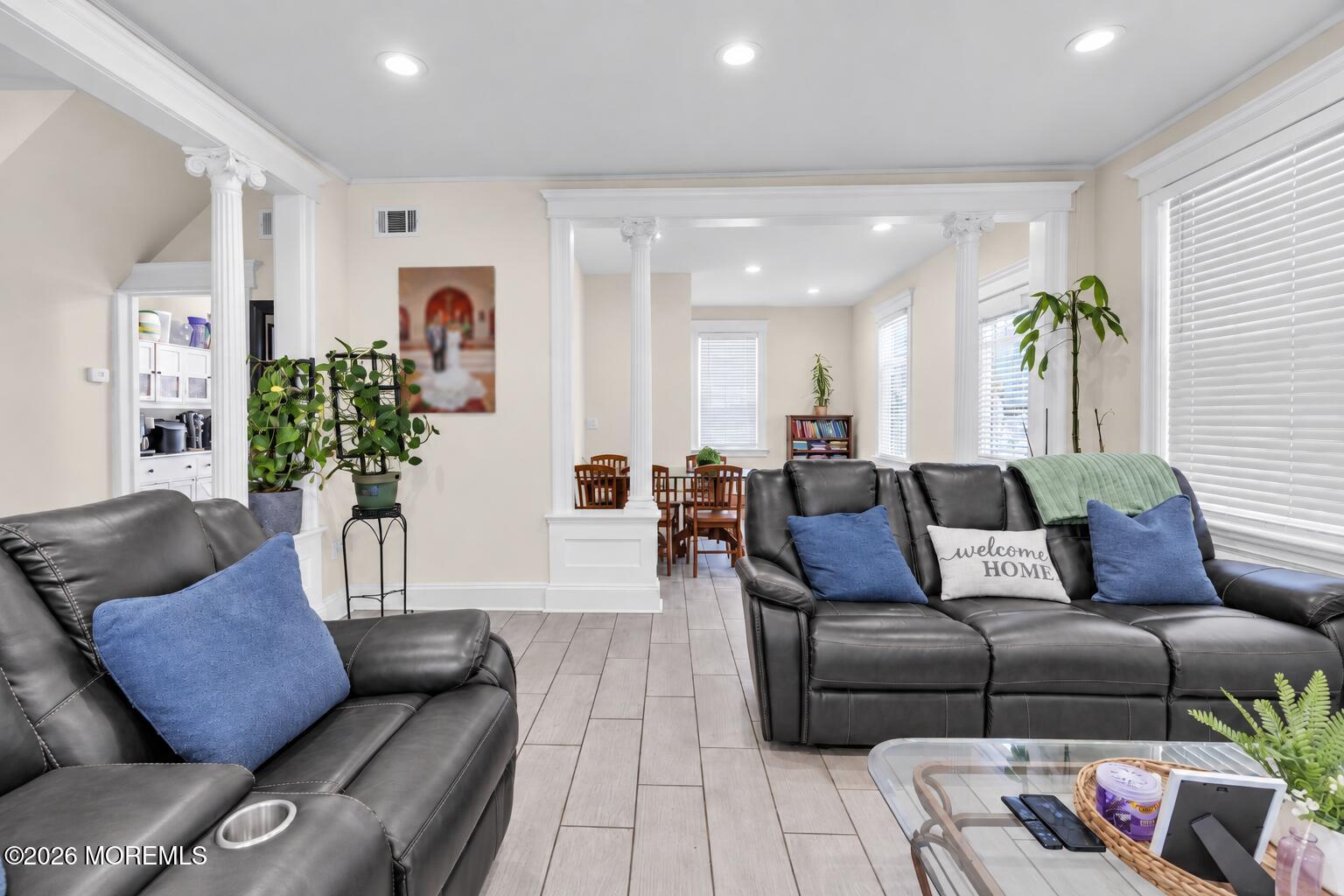 27 Oakwood Place Keansburg NJ 07734