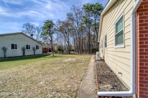 21 Hudson Parkway Whiting NJ 08759