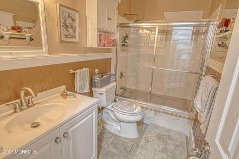 21 Hudson Parkway Whiting NJ 08759