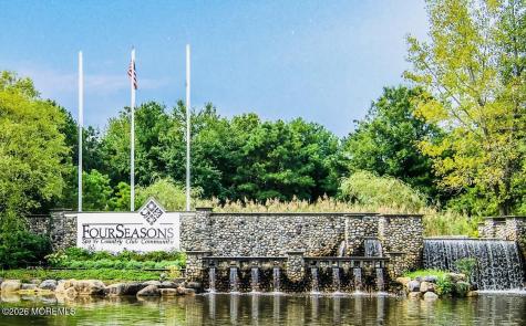 5 Summerfield Drive Lakewood NJ 08701