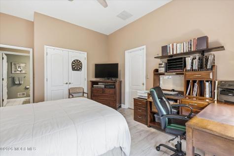5 Summerfield Drive Lakewood NJ 08701