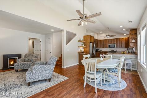 37 Spruce Circle S Barnegat NJ 08005