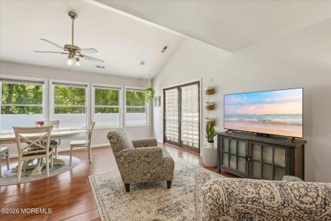 37 Spruce Circle S Barnegat NJ 08005