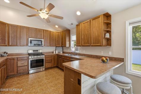 37 Spruce Circle S Barnegat NJ 08005