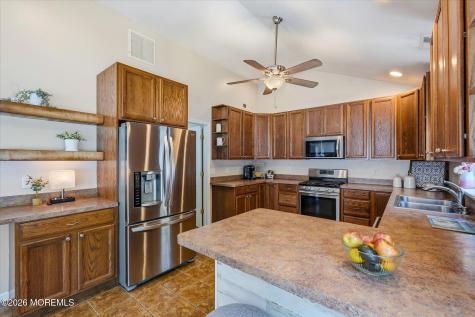 37 Spruce Circle S Barnegat NJ 08005