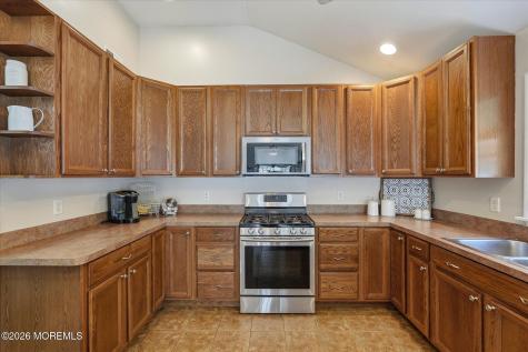 37 Spruce Circle S Barnegat NJ 08005