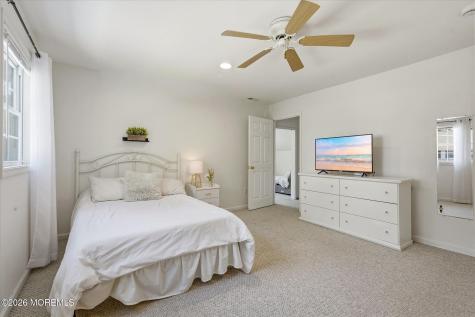 37 Spruce Circle S Barnegat NJ 08005