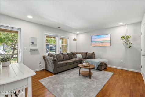 37 Spruce Circle S Barnegat NJ 08005