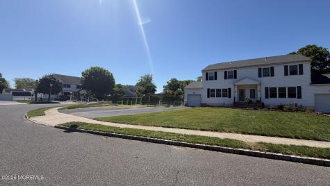8 Bonnie Drive Middletown NJ 07748