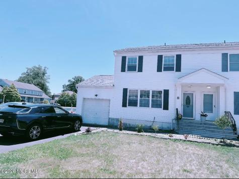 8 Bonnie Drive Middletown NJ 07748