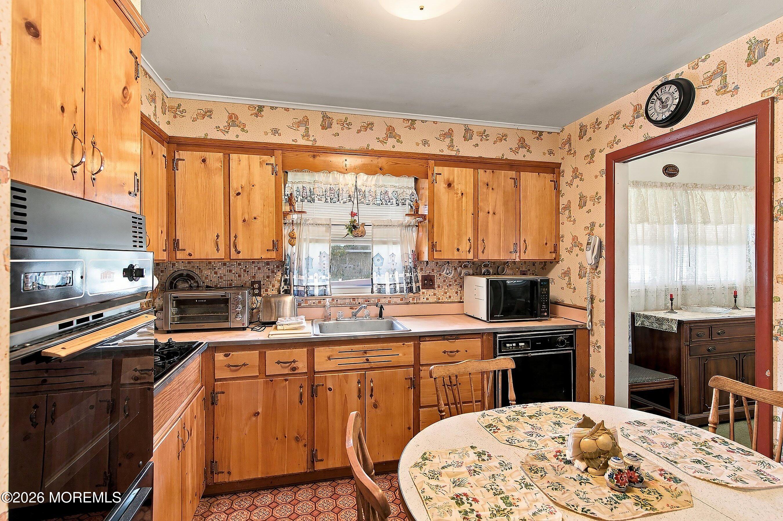 10 Carol Court Somerset NJ 08873