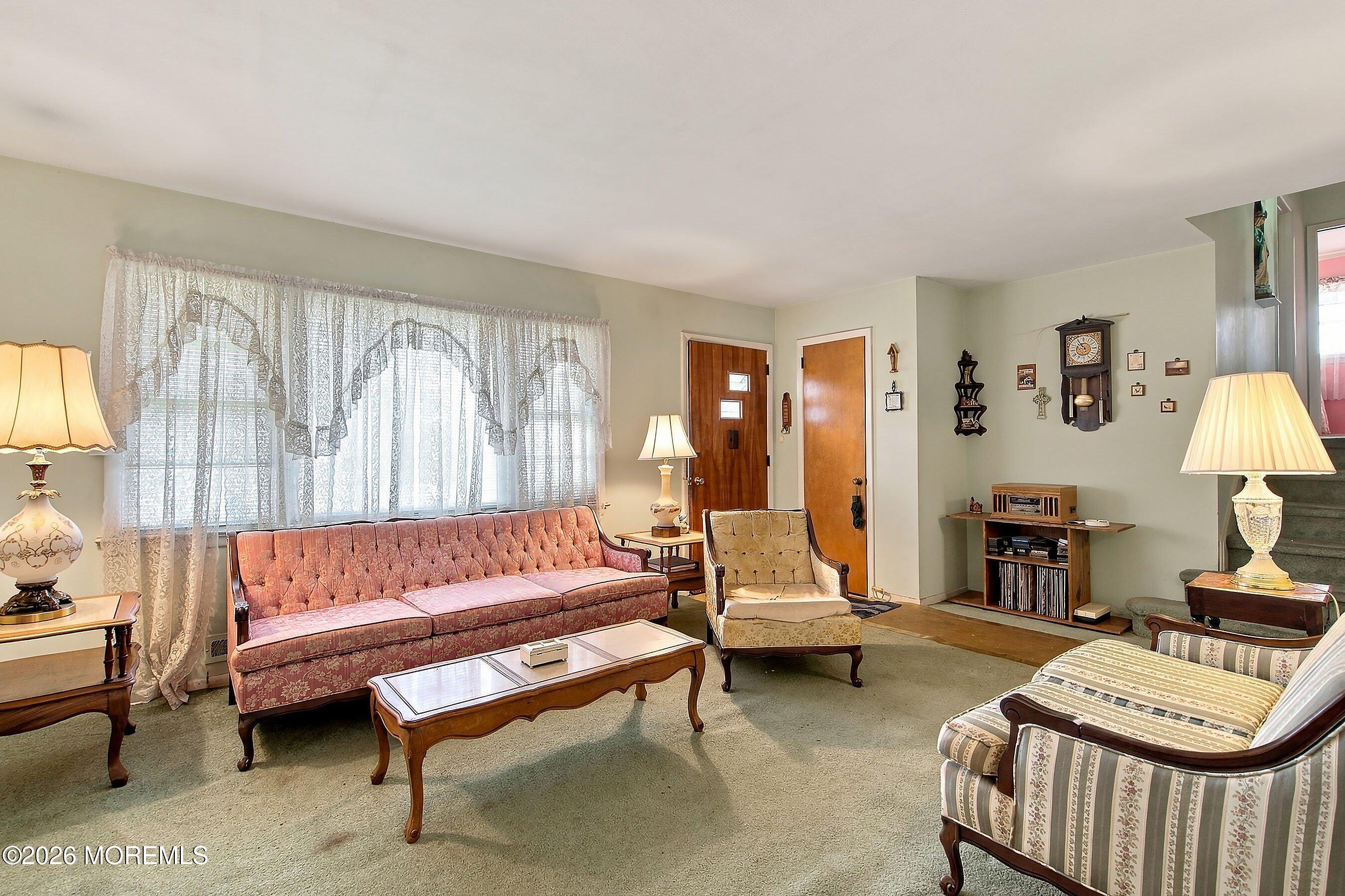 10 Carol Court Somerset NJ 08873